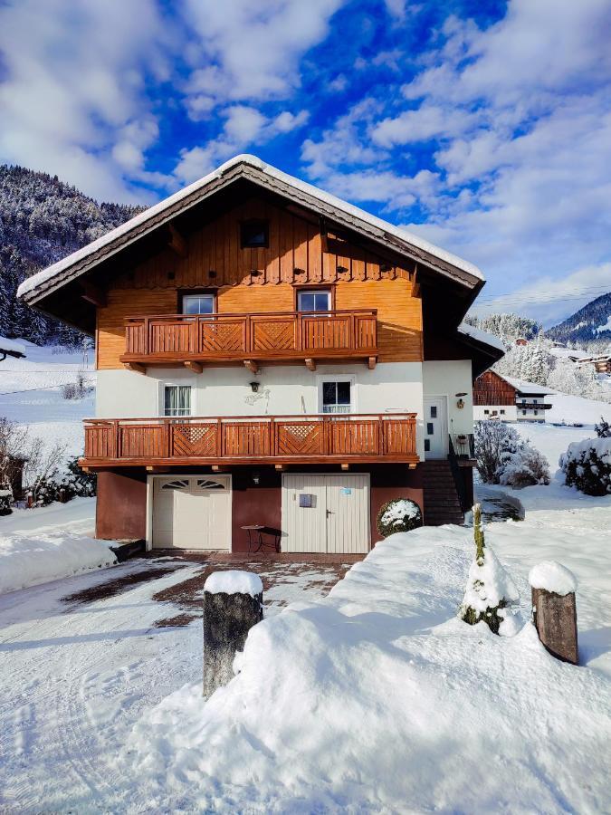 Apartment Bergfeeling Russbach am Pass Gschütt Exterior foto